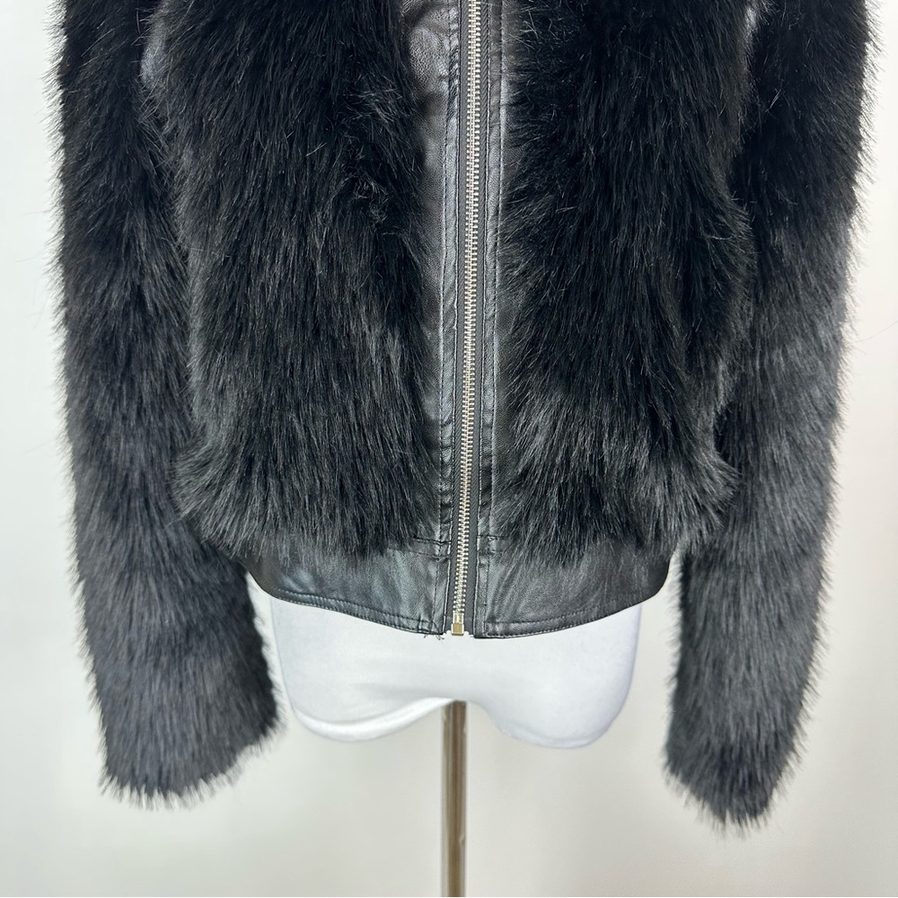 Forever 21 Black Faux Fur Vegan Leather Zip Front Jacket Size Medium - Picture 3 of 13